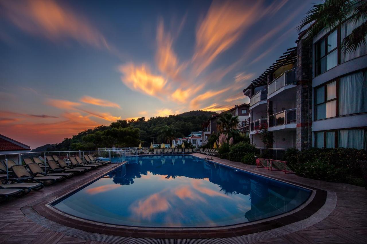 Golden Life Heights Deluxe Suite Hotel - Adult Only Ölüdeniz Exterior foto